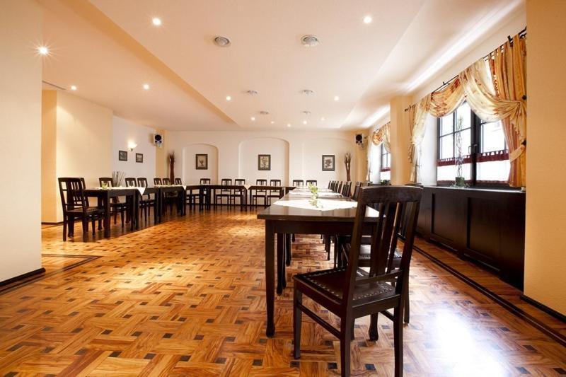 Hotel Weisses Ross Elsterwerda Ngoại thất bức ảnh